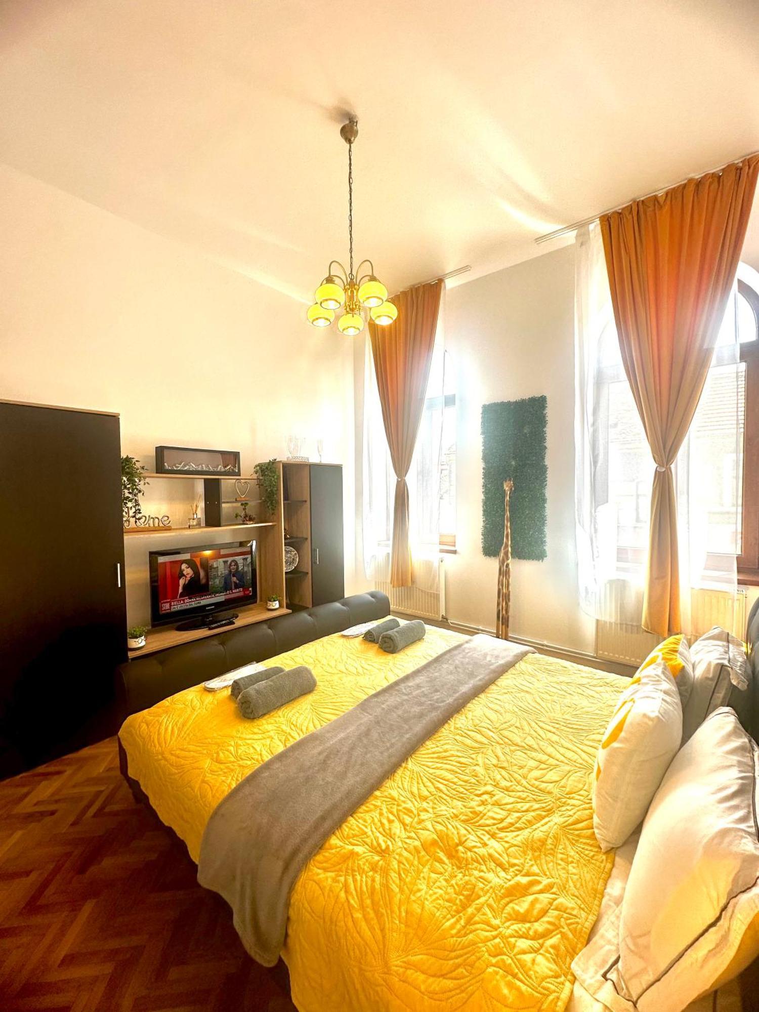 Stay Inn Central Брашов Екстериор снимка